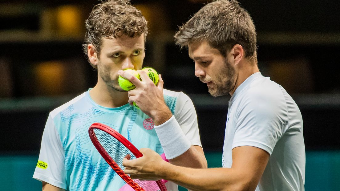 Wesley Koolhof (links) en dubbelpartner Nikola Mektic.
