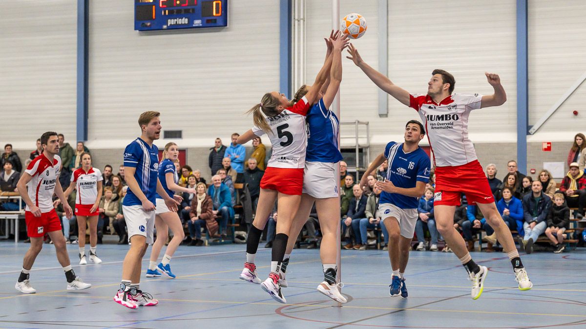 TOP Arnemuiden wacht uittocht na mogelijk kampioenschap: 'Iedereen heeft een eigen verhaal'