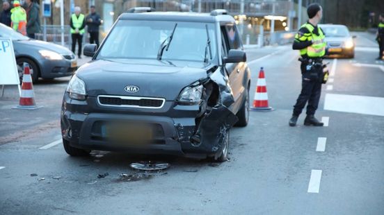 Bestuurder bekneld • jonge fietser zwaargewond