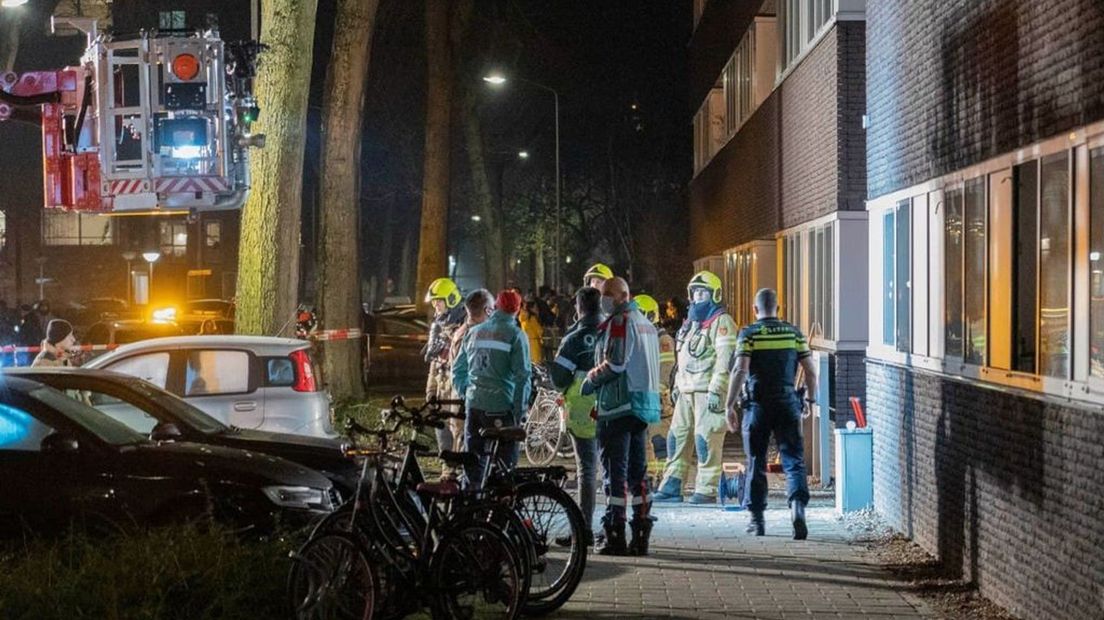 De brandweer kwam in Wageningen met meerdere voertuigen ter plaatse.