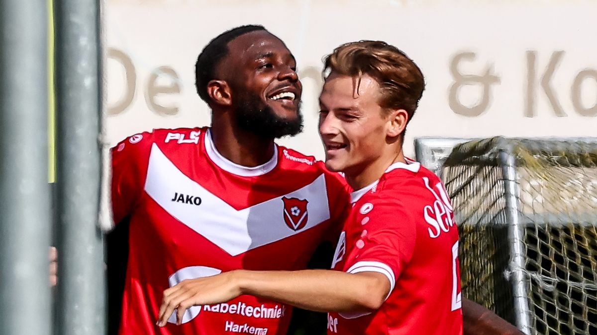 Harkemase Boys wint in Ermelo van DVS'33 | Bouma, De Haan en Steenstra de besten in Bitgum