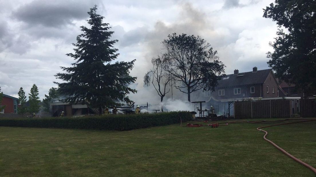 Goorse brandweer rukt niet uit voor schuurbranden op steenworp afstand
