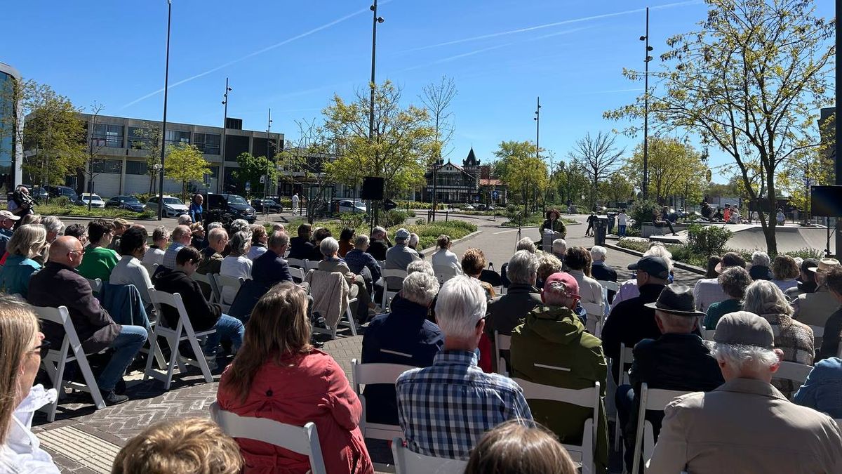 Hengelo herdenkt April-meistakingen: 'Belangrijk om te blijven herdenken'