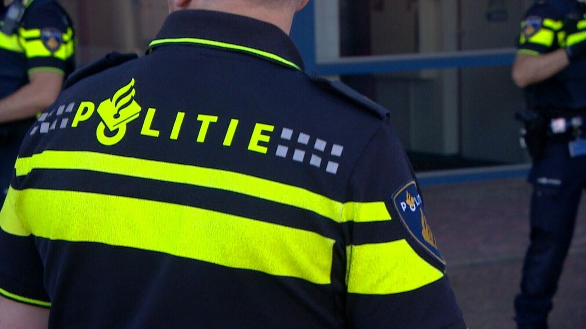 Explosief vernielde auto in centrum Middelburg, dader onbekend