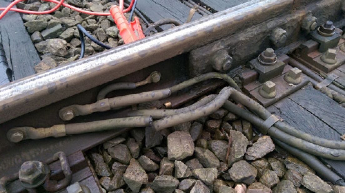 Weer treinen Arnhem-Dieren na koperdiefstal