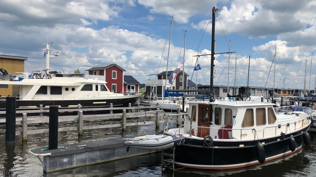 De jachthaven van watersportvereniging De Eendracht in Bunschoten-Spakenburg.