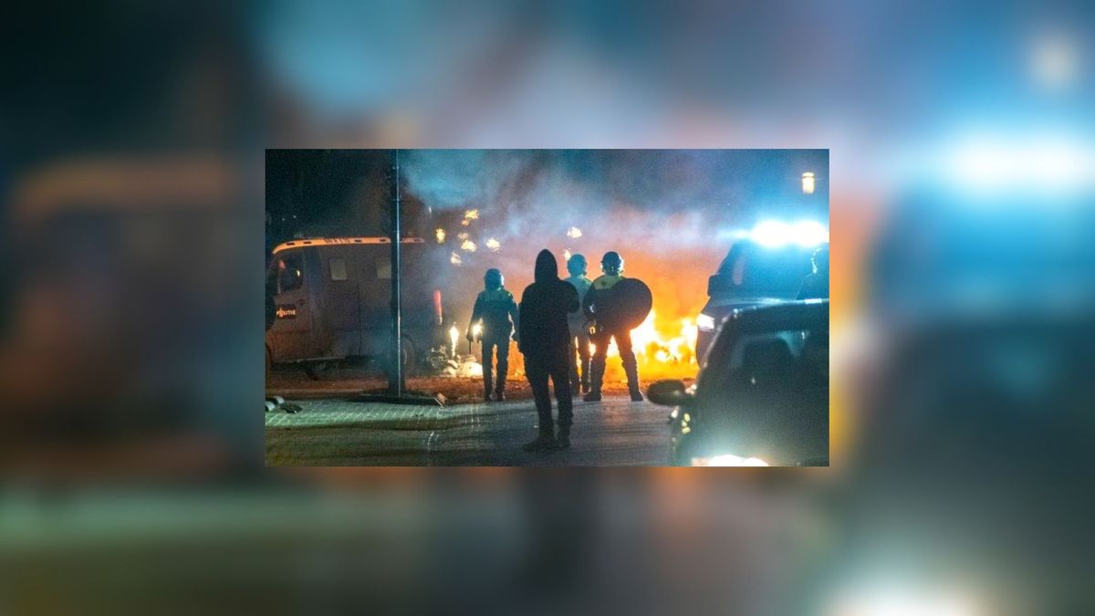 Bevelvoerder brandweer kritisch op ME in Kollumerzwaag: te snel geweld gebruikt