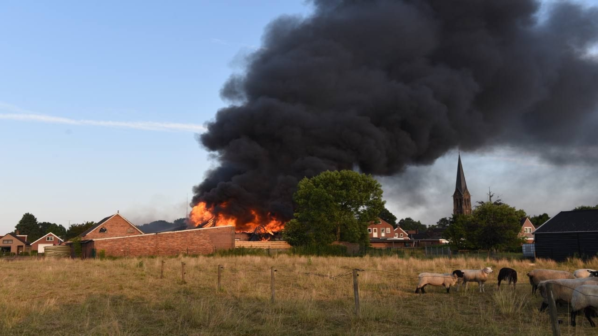 Grond waarop drugslab ontplofte in Pekela heeft voor 1 euro nieuwe eigenaar