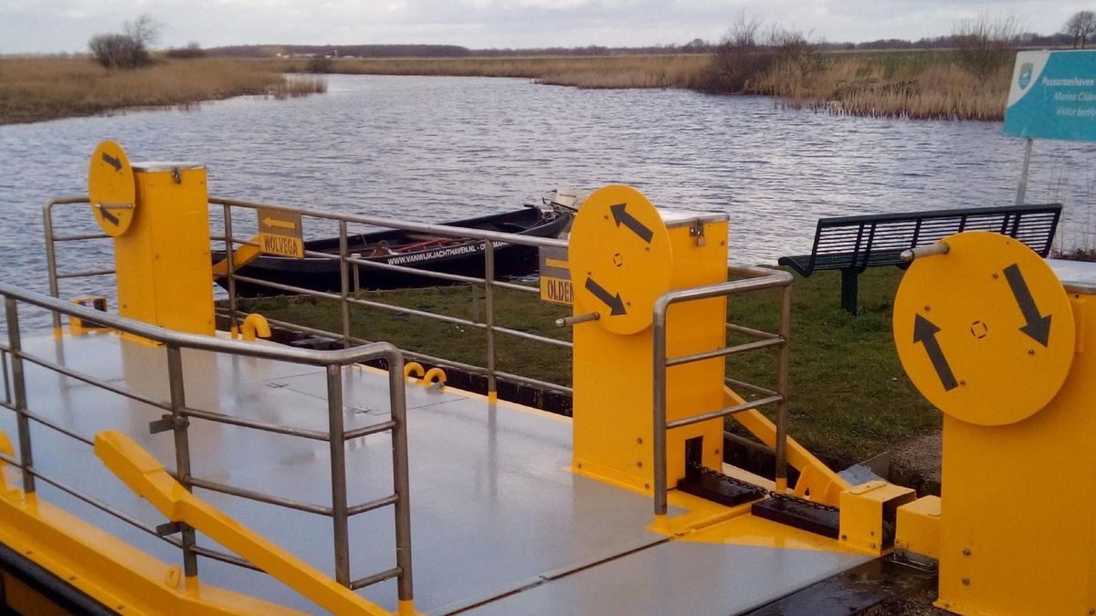 Fietspontjes over De Tsjonger en De Lende mogen straks het water weer over