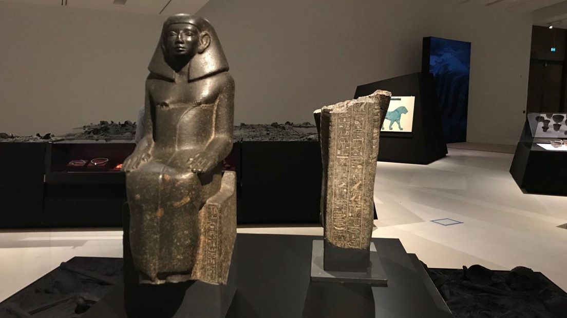Er zijn meer dan driehonderd objecten te zien in het Drentse Museum (Rechten: RTV Drenthe)