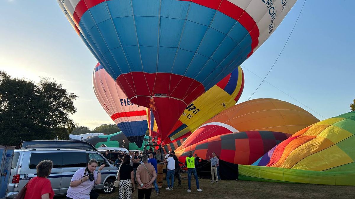 Slecht weer houdt ballonnen vanavond aan de grond bij Twente Ballooning: 'Heel erg jammer'
