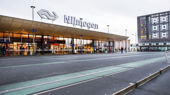 Twee jonge verdachten melden zich na zware mishandeling beveiliger