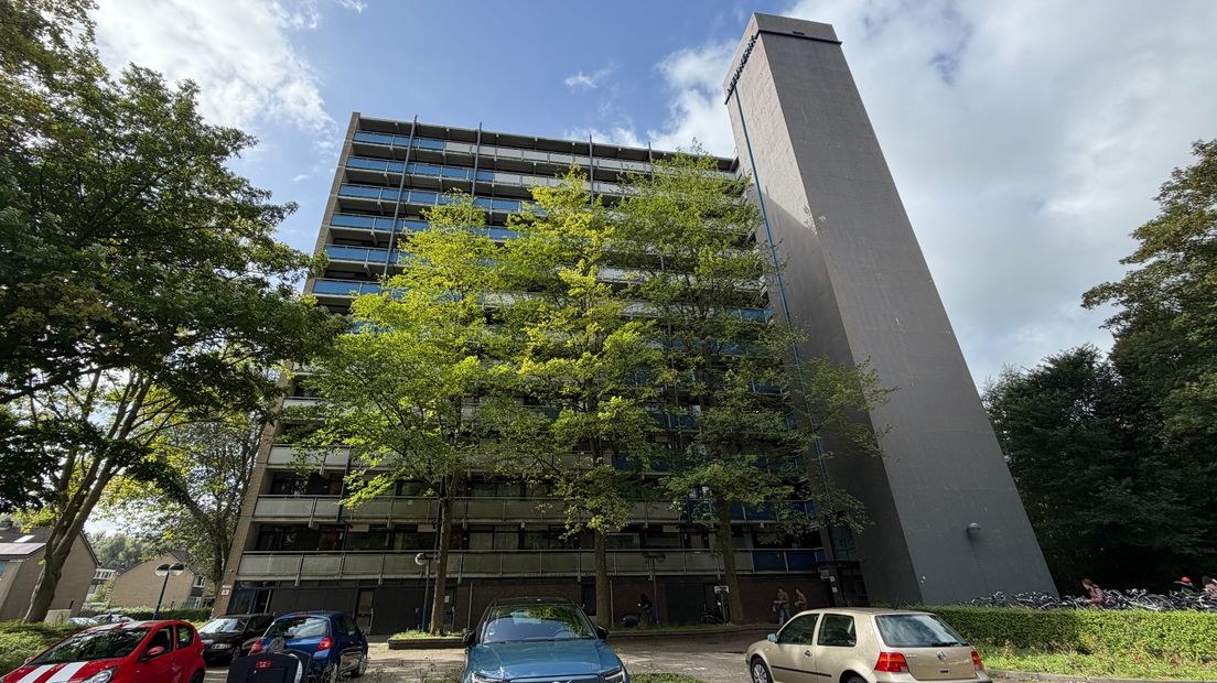 Een van de flats aan de Aquamarijnstraat in Vinkhuizen