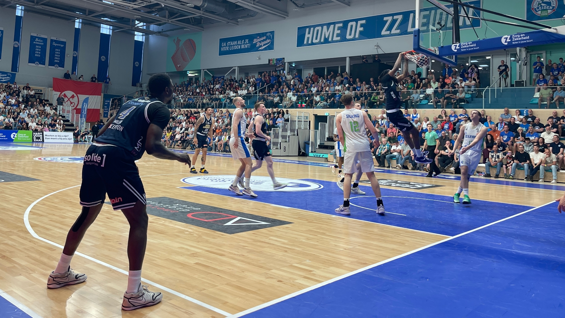 Donar wacht beslissingsduel in halve finale na flinke nederlaag in Leiden