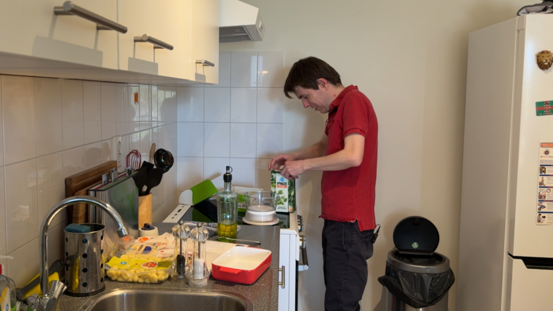 Arthur (33) miste een makkelijk kookboek, dus maakte hij het zelf