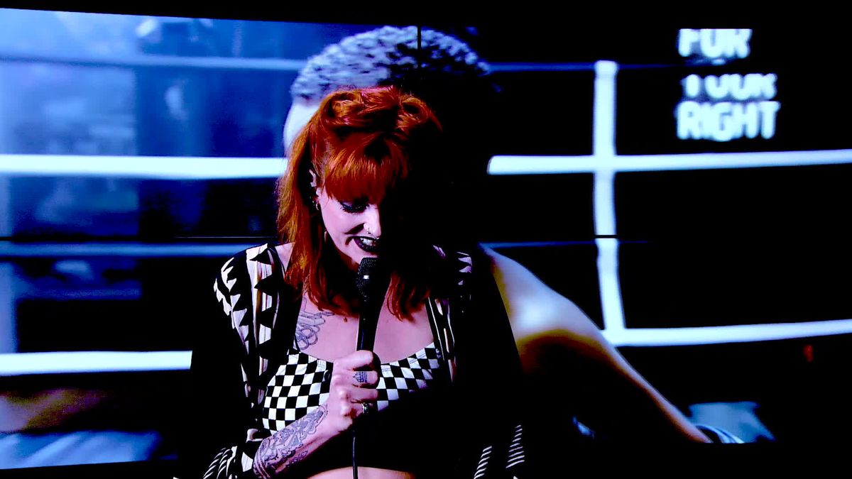 Anne-Linde zingt Elim Herrijst