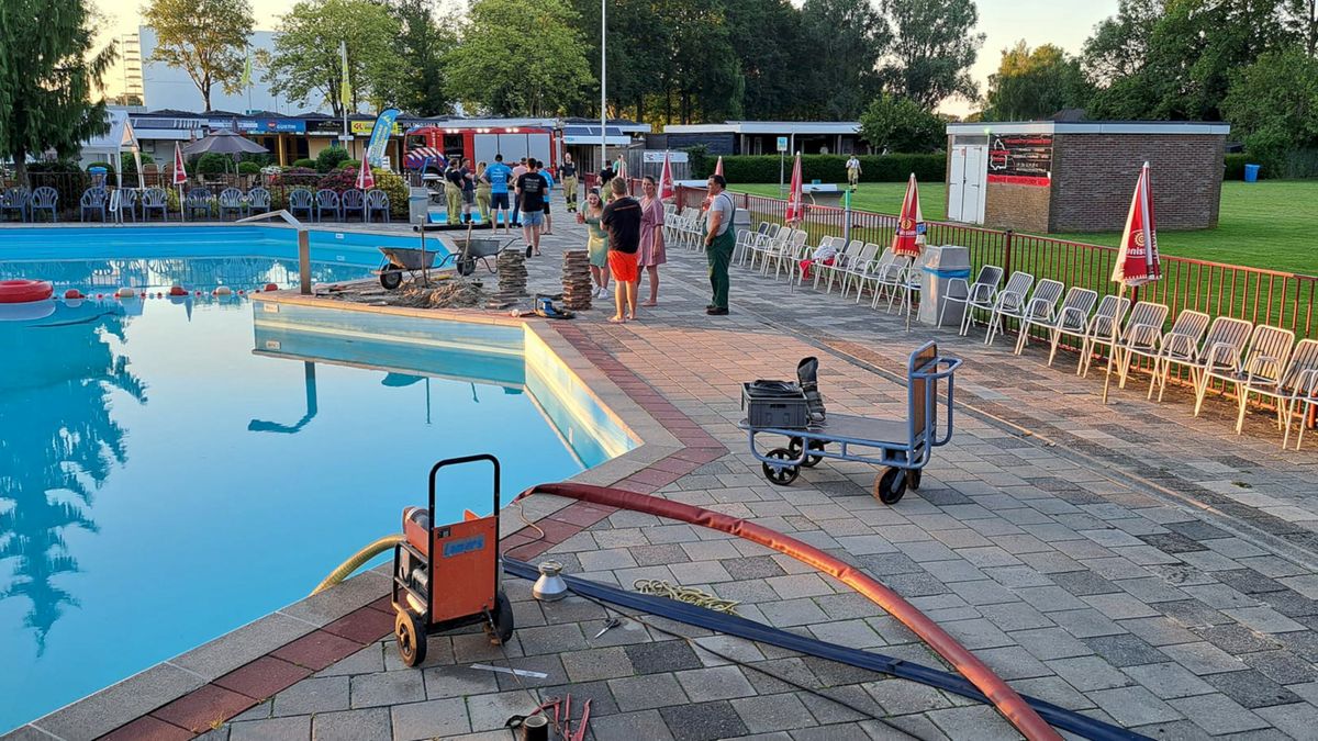 Openluchtbad Emmer-Compascuum dicht na lek, dorpsbewoners steken handen uit de mouwen