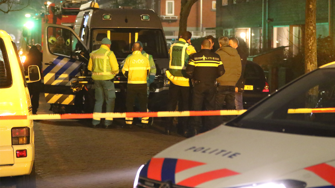 EOD Doorzoekt Schuur Haagse Ellekomstraat Na Ongeluk Met Vuurwerk ...