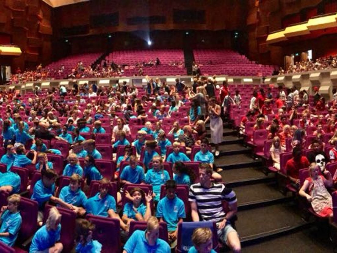 Schoolklassen zingen mee met het Rotterdam Philharmonisch Orkest