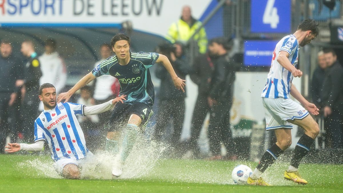 sc Heerenveen en Ajax houden beide punt over aan kletsnat duel