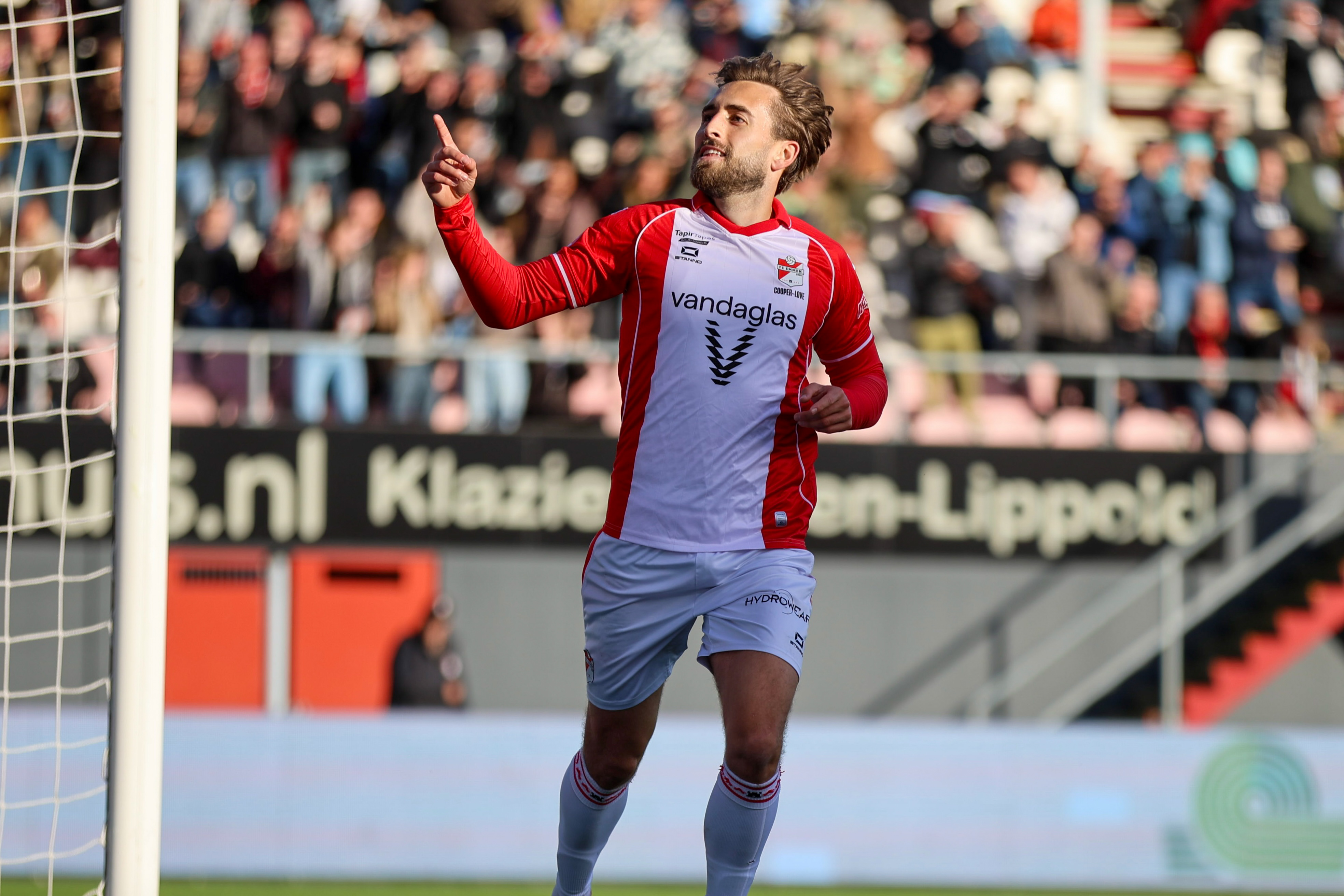 Lees terug: FC Emmen verslaat Almere City met 2-1