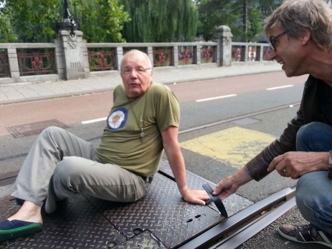 Woede en wanhoop door trillende tramplaat in R'dam