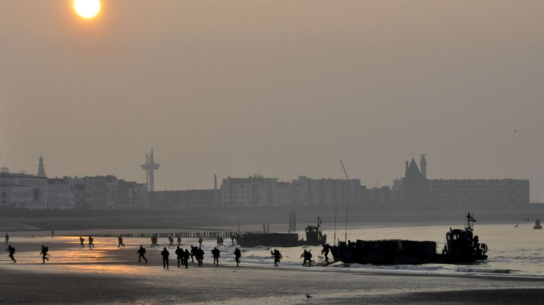 Mariniers bij een oefening in Vlissingen