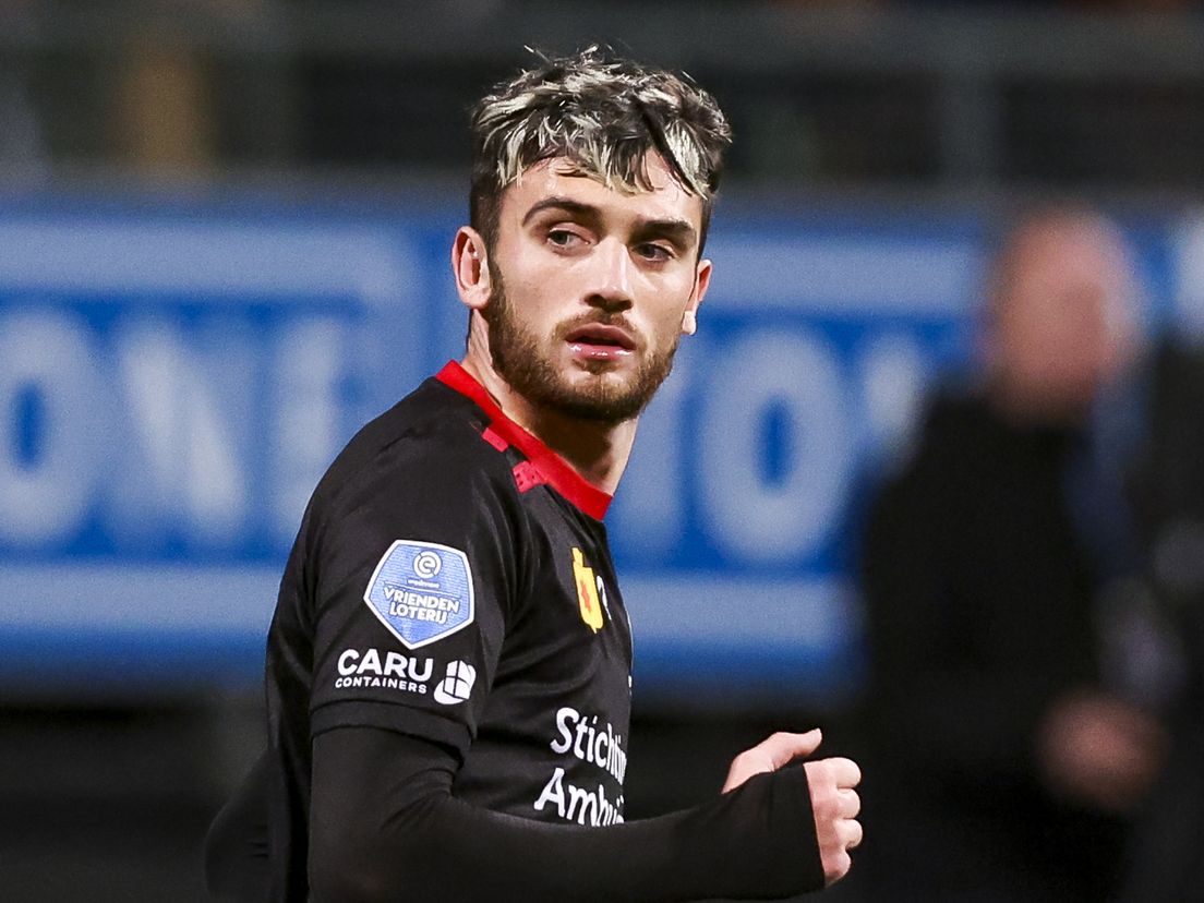 Troy Parrott in het shirt van Excelsior