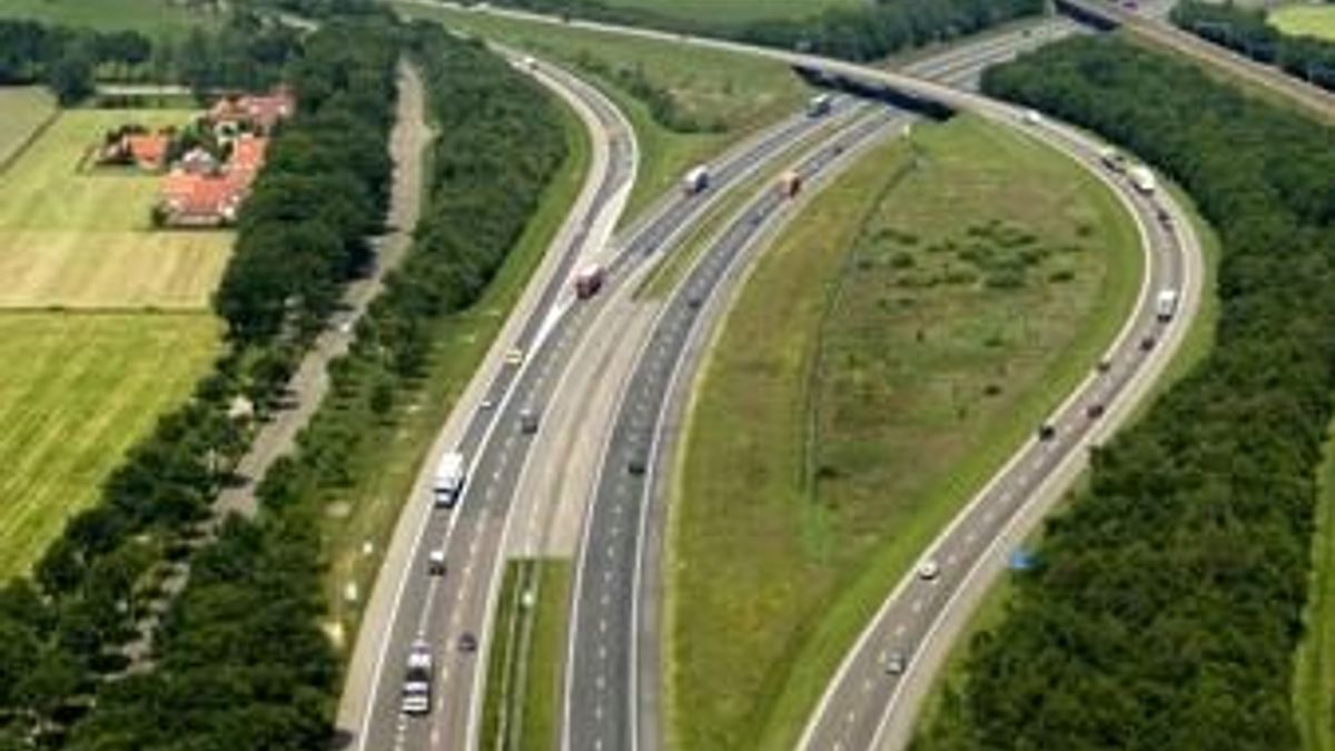 Kunstwerk bij Knooppunt Lankhorst van de baan