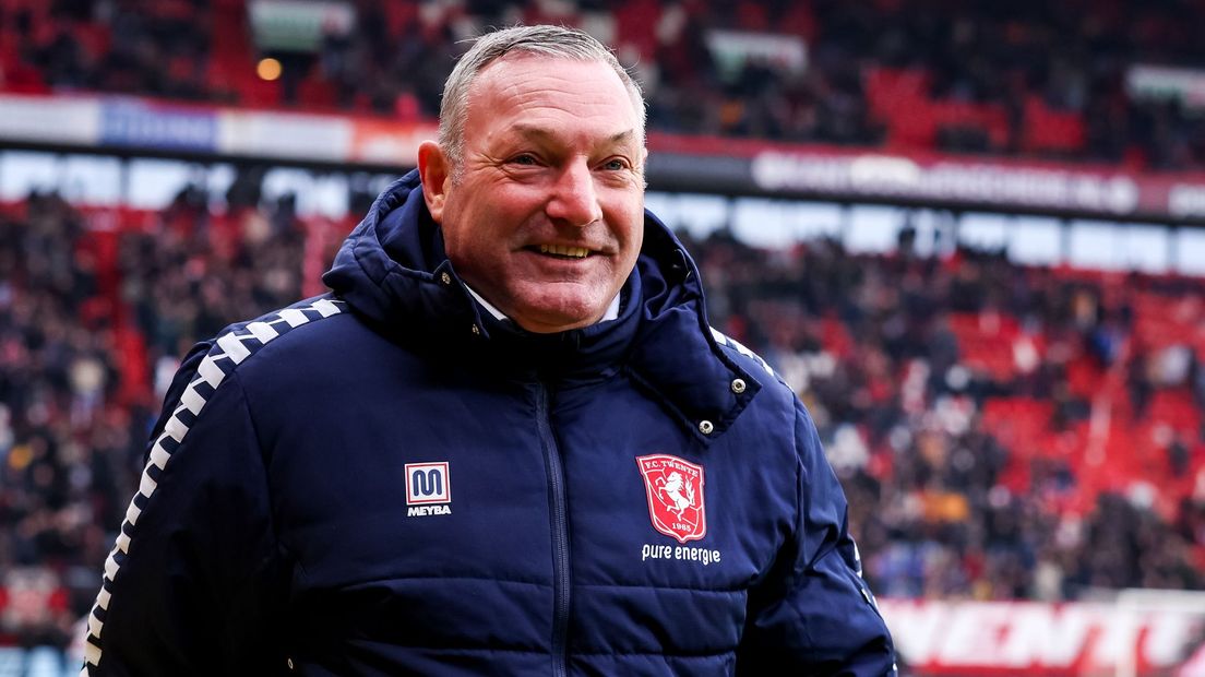 Ron Jans vertrekt na dit seizoen bij FC Twente
