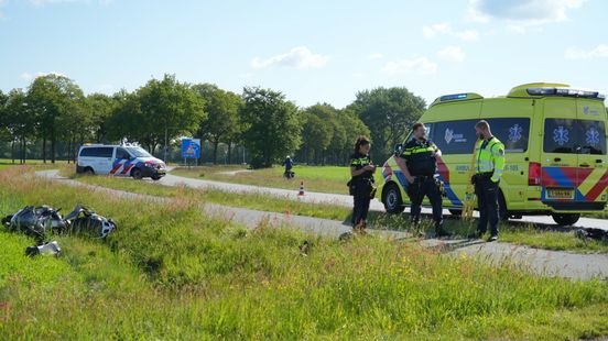 Motorrijder gewond na botsing bij Loon. Motorrijder gewond na botsing bij Loon.
