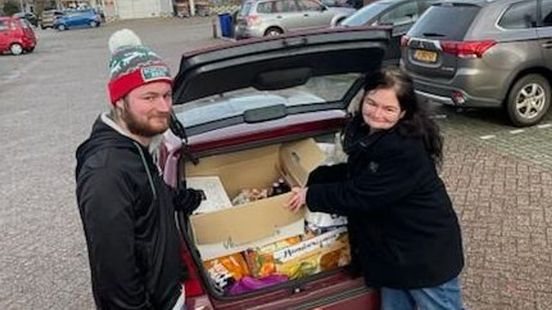 Ria kreeg ongeluk met haar brommobiel in belangrijkste week van het jaar. Ria kreeg ongeluk met haar brommobiel in belangrijkste week van het jaar.