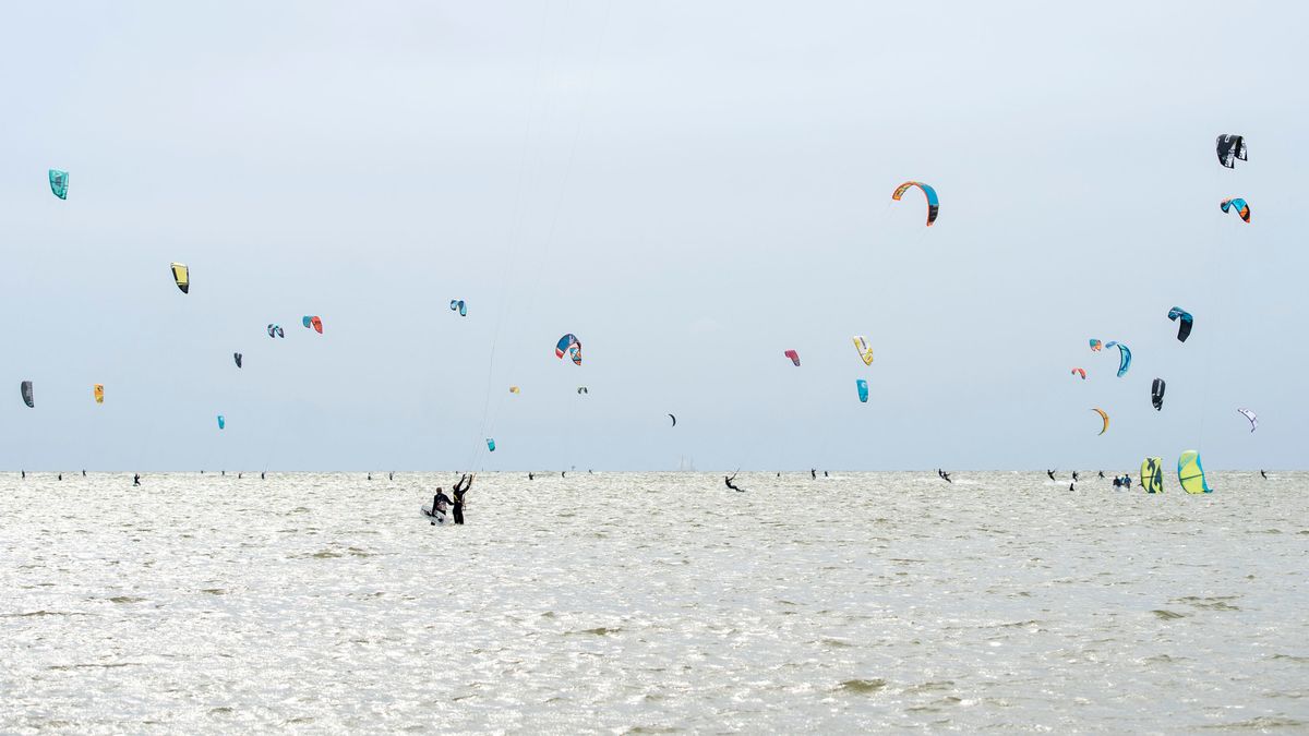 Bomvolle kitesurfplekken in Fryslân: 