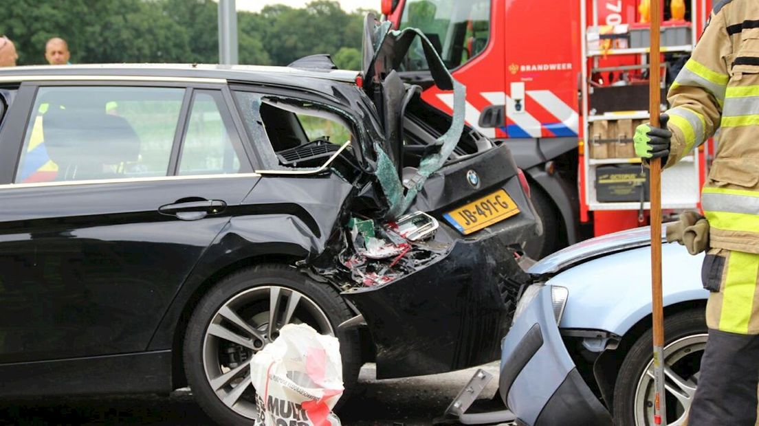 Flinke schade bij drie auto's