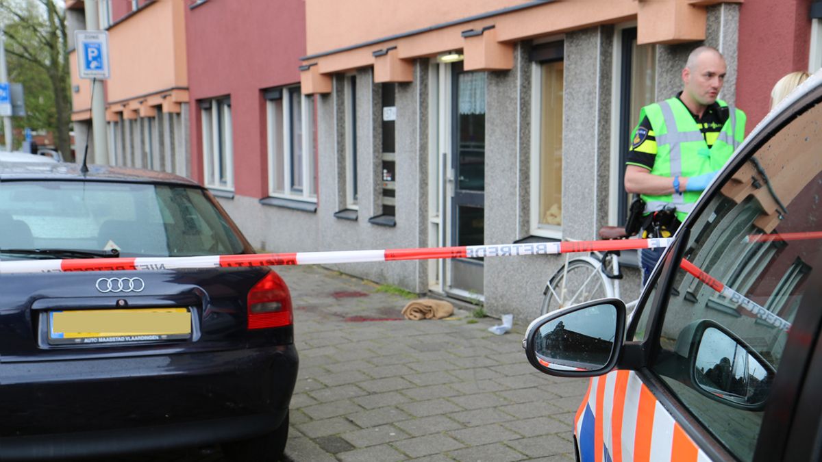 Zwaargewonde man Wouwermanstraat Den Haag in ziekenhuis overleden