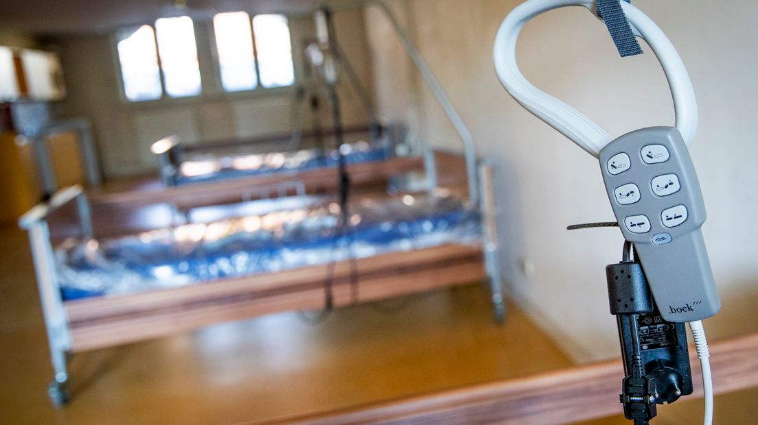 Het coronavirus heeft het maatschappelijk leven in Nederland grotendeels platgelegd. Ondertussen komen er ook dagelijks updates met nieuwe besmettingen en sterfgevallen als gevolg van corona. In ons liveblog melden we alle ontwikkelingen rondom het virus, in en buiten onze provincie.