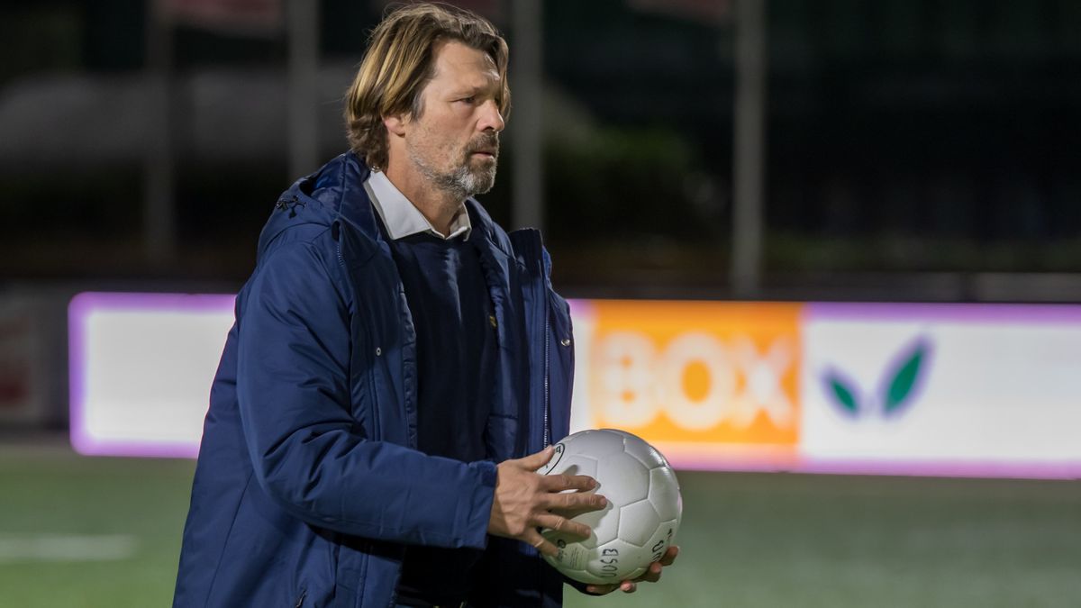 Transfercarrousel amateurvoetbal | VVSB verlengt contract van trainer