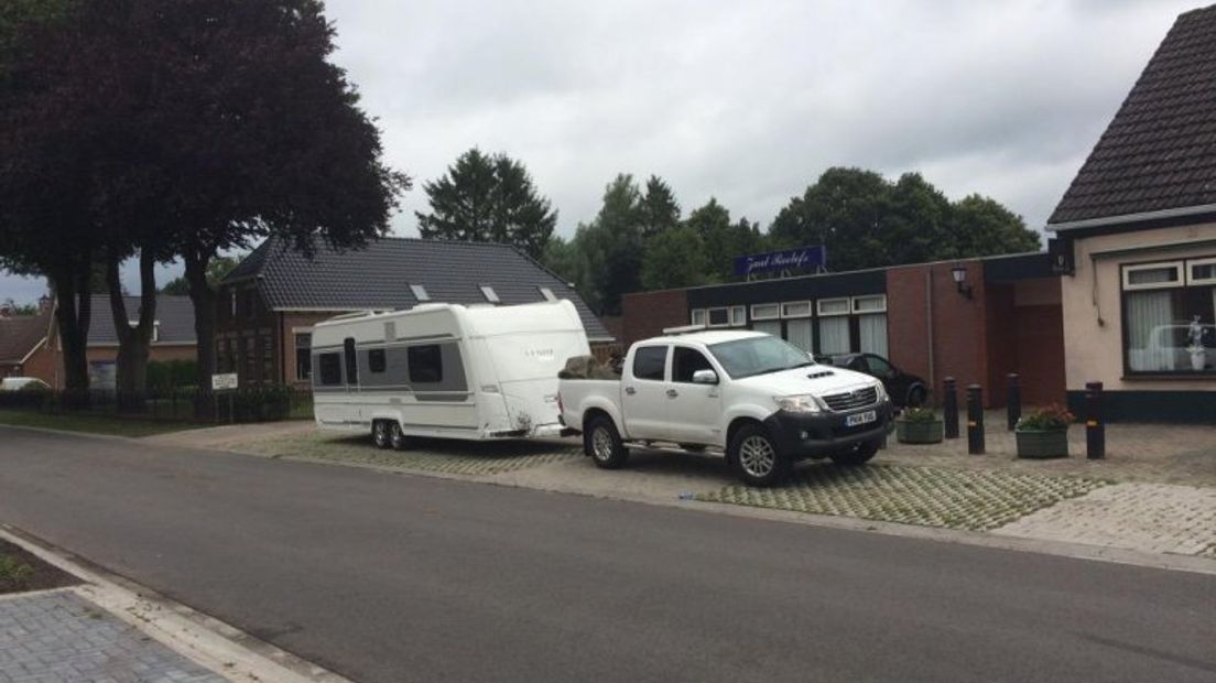 Travellers in Nieuw-Dordrecht (Rechten: Ineke Kemper / RTV Drenthe)