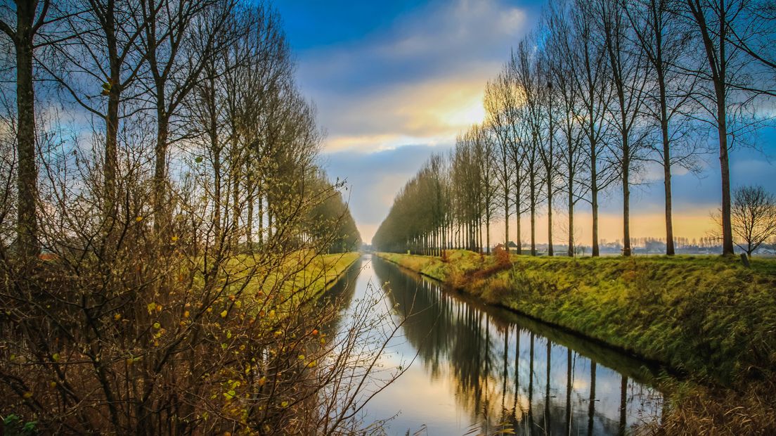 Herfst bij het kanaaltje Philippine