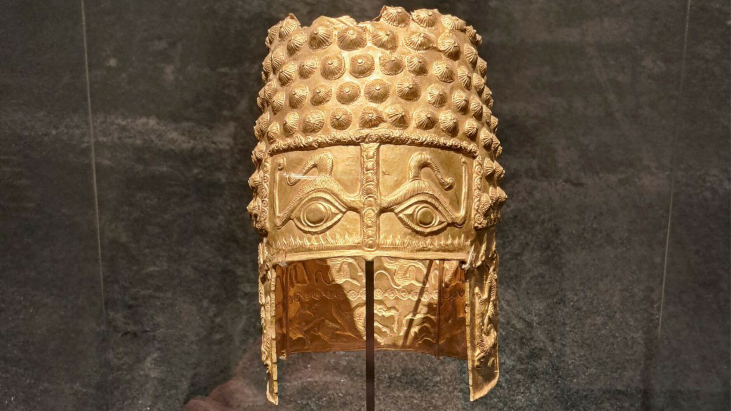 Roemeens museum ontvangt miljoenen om gestolen gouden helm en armbanden