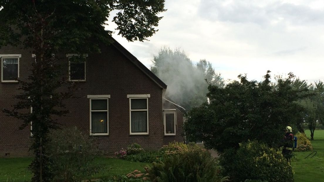 Brand in Nieuwlande (Rechten: Van Oost Media)