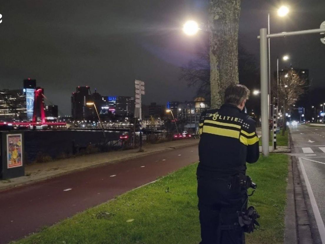 Bij een verkeerscontrole op de Maasboulevard reed een man 134 kilometer per uur