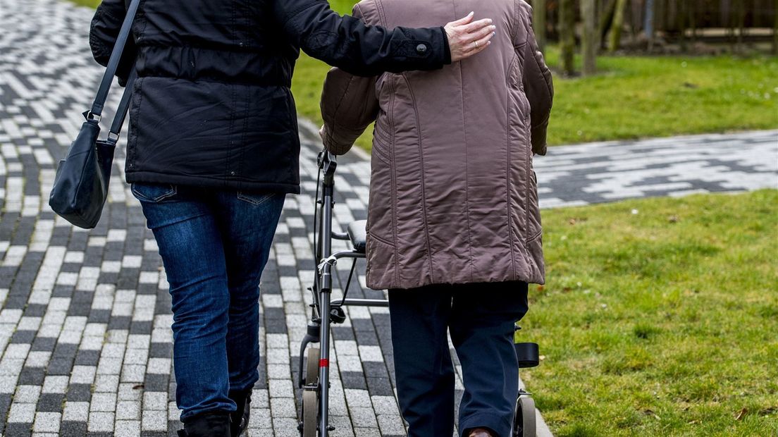 Zeeland is samen met Limburg de provincie waar de meeste eenzaamheid voorkomt, zo blijkt uit de laatste cijfers van de GGD.