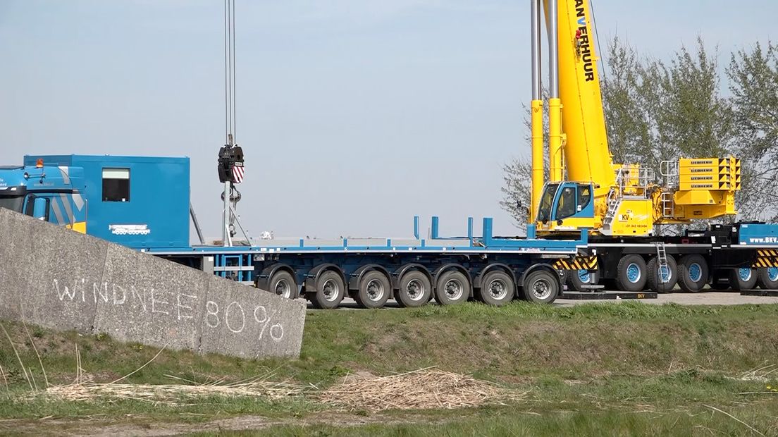 Werkzaamheden op de locatie van de eerste windmolen in de Veenkoloniën.
(Rechten: Steven Stegen / RTV Drenthe)