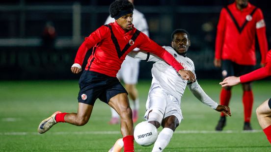 NEC bekert in Amsterdam en stelt teleur
