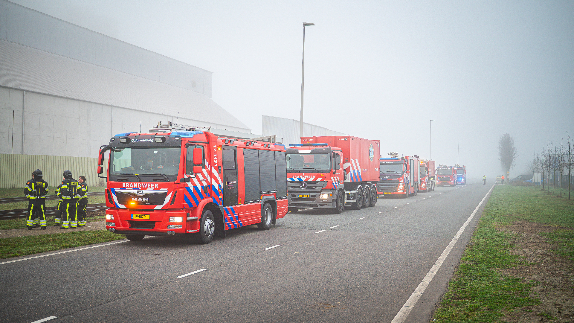Brandweer rukt uit voor brand Europoort