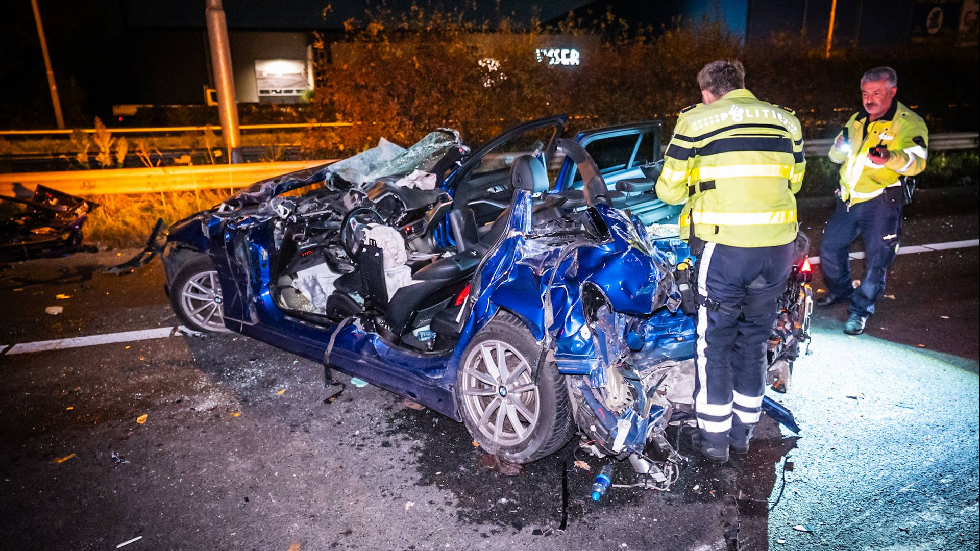 A12 dicht na ongeval • man valt in kerktoren.