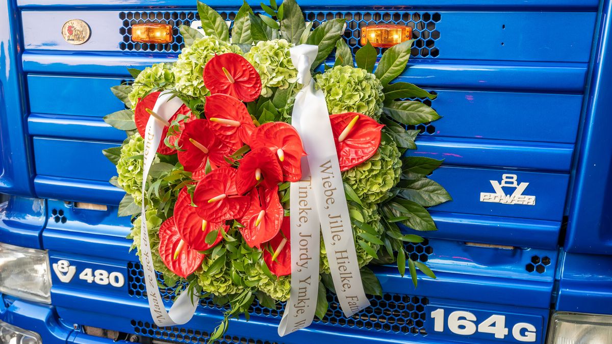 Vriendengroep herdenkt Jordy Hospers (20) uit Twijzel met radio-uitzending en speciale tocht