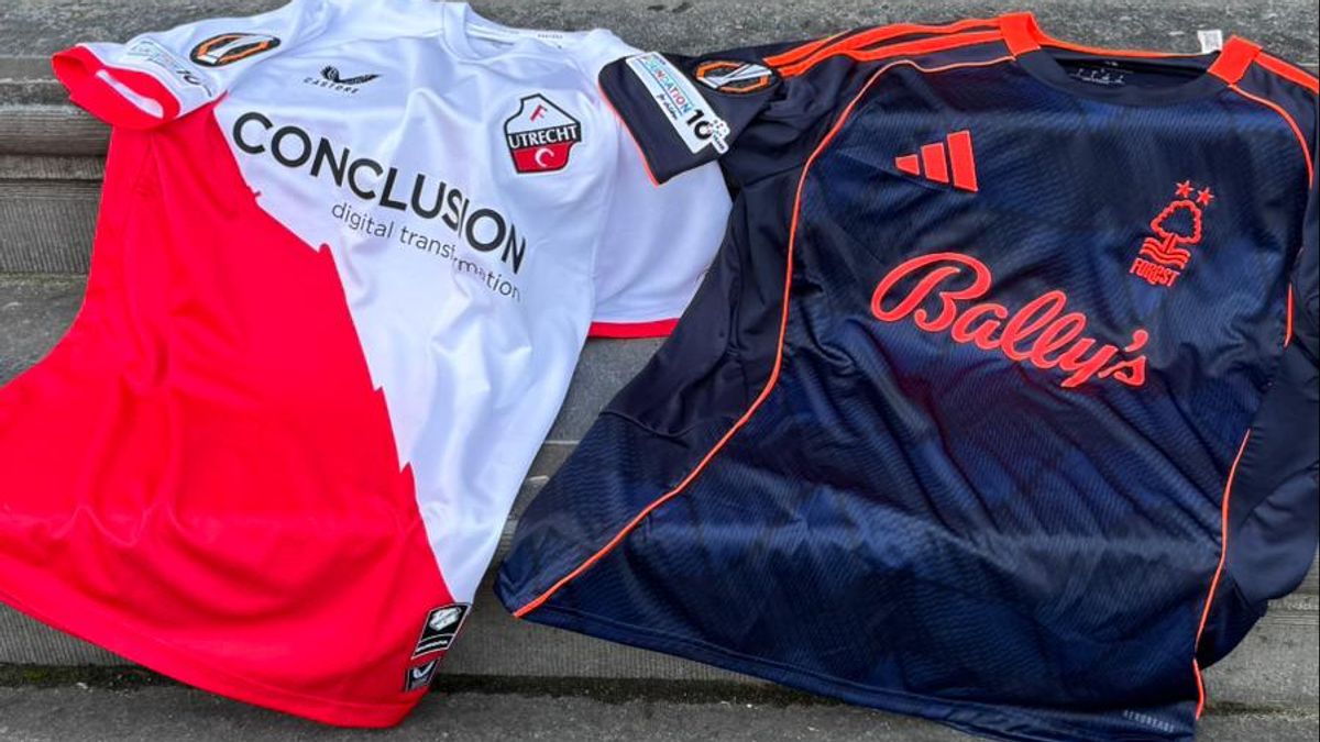 Teruglezen liveblog FC Utrecht - Nottingham Forest: Fans kijken op het Janskerkhof | Uit-supporters 