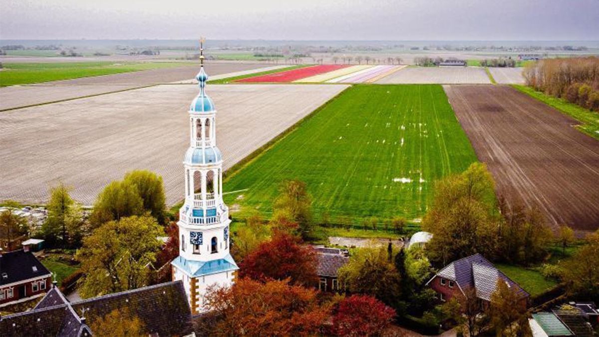 Mijlpaal voor Stichting Oude Groninger Kerken met kenmerkende Meister Mariakerk